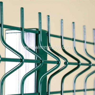 Beautiful PVC Coated Triangle Welded Wire Mesh Fence